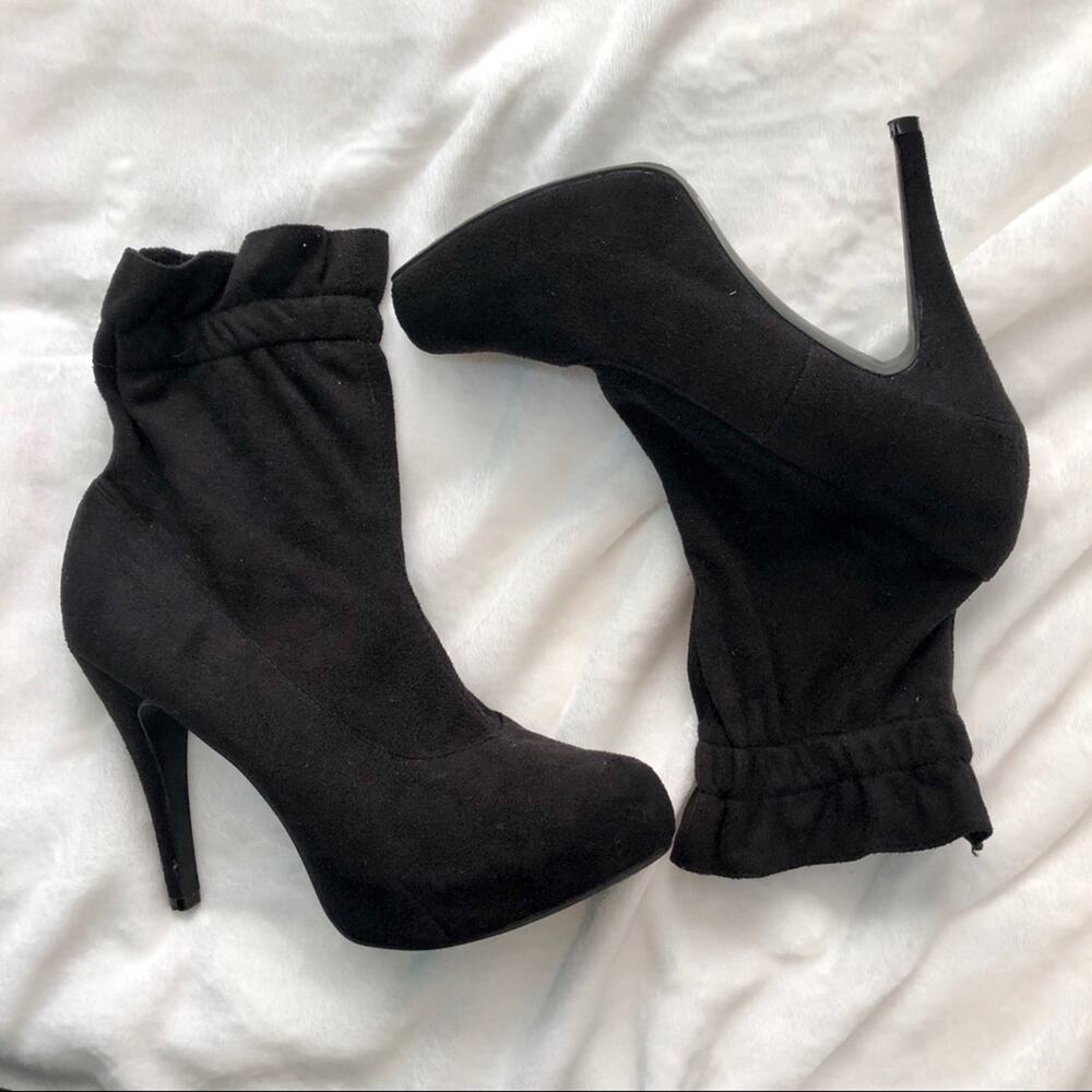 Chinese Laundry black suede heeled booties 8 ruffled ankle